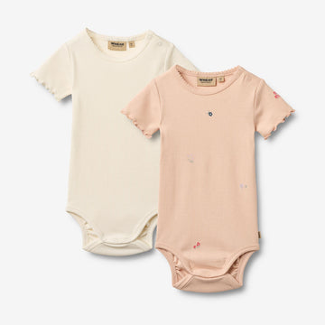 Wheat Main 2 2 Kurzarmbody Maren Body 2475 rose flowers