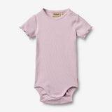 Wheat Main Kurzarmbody Maren Body 1346 lavender