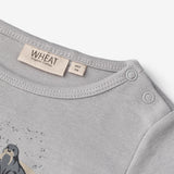 Wheat Main  Body mit Anglermotiv | Baby Underwear/Bodies 1524 winter sky