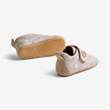 Wheat Footwear Dakota Hausschuh mit Aufdruck | Baby Indoor Shoes 2125 tangled flowers