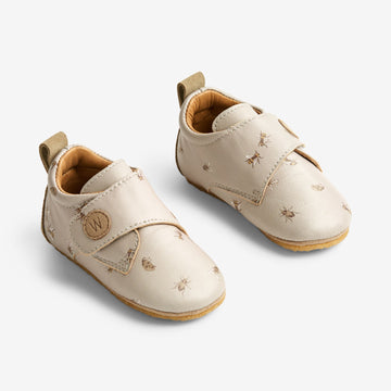 Wheat Footwear Dakota Hausschuh mit Aufdruck | Baby Indoor Shoes 3058 gravel bumblebee