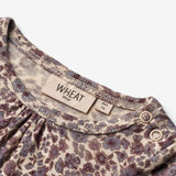 Wheat Wool  Geraffter Langarmbody aus Wolle | Baby Underwear/Bodies 1493 purple flowers