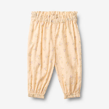 Wheat Main Hose Polly Trousers 9632 barely apricot flowers