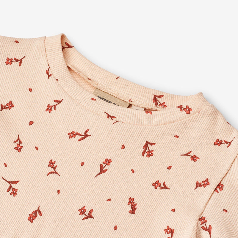 Wheat Main T-Shirt S/S Iris Jersey Tops and T-Shirts 9439 rose water flowers