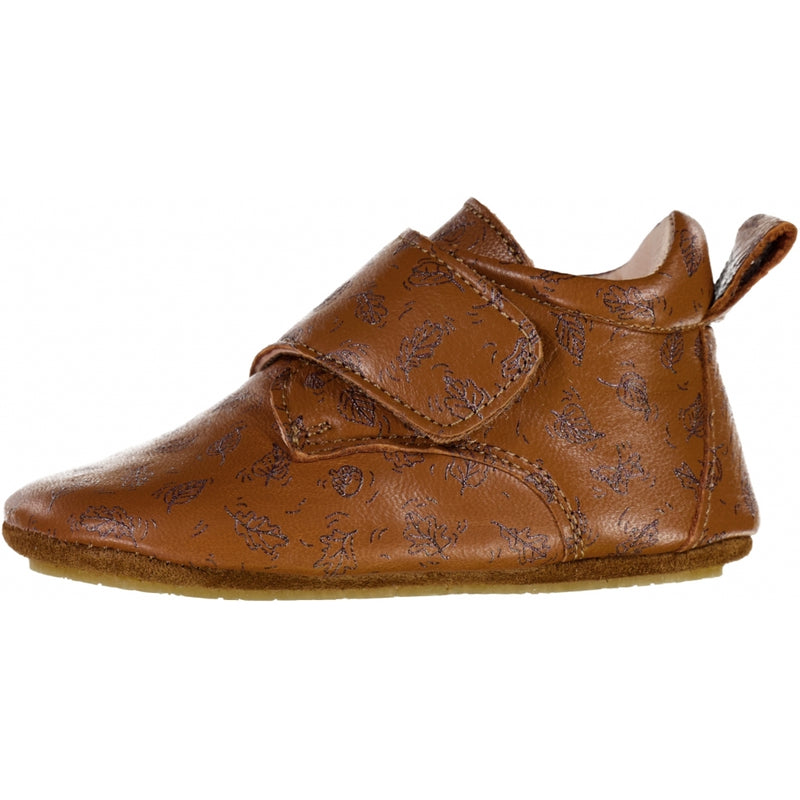 Wheat Footwear Dakota Hausschuhe gemustert Indoor Shoes 3210 cognac leaves
